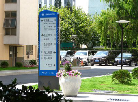 海盐哪些因素影响宣传栏的制作？